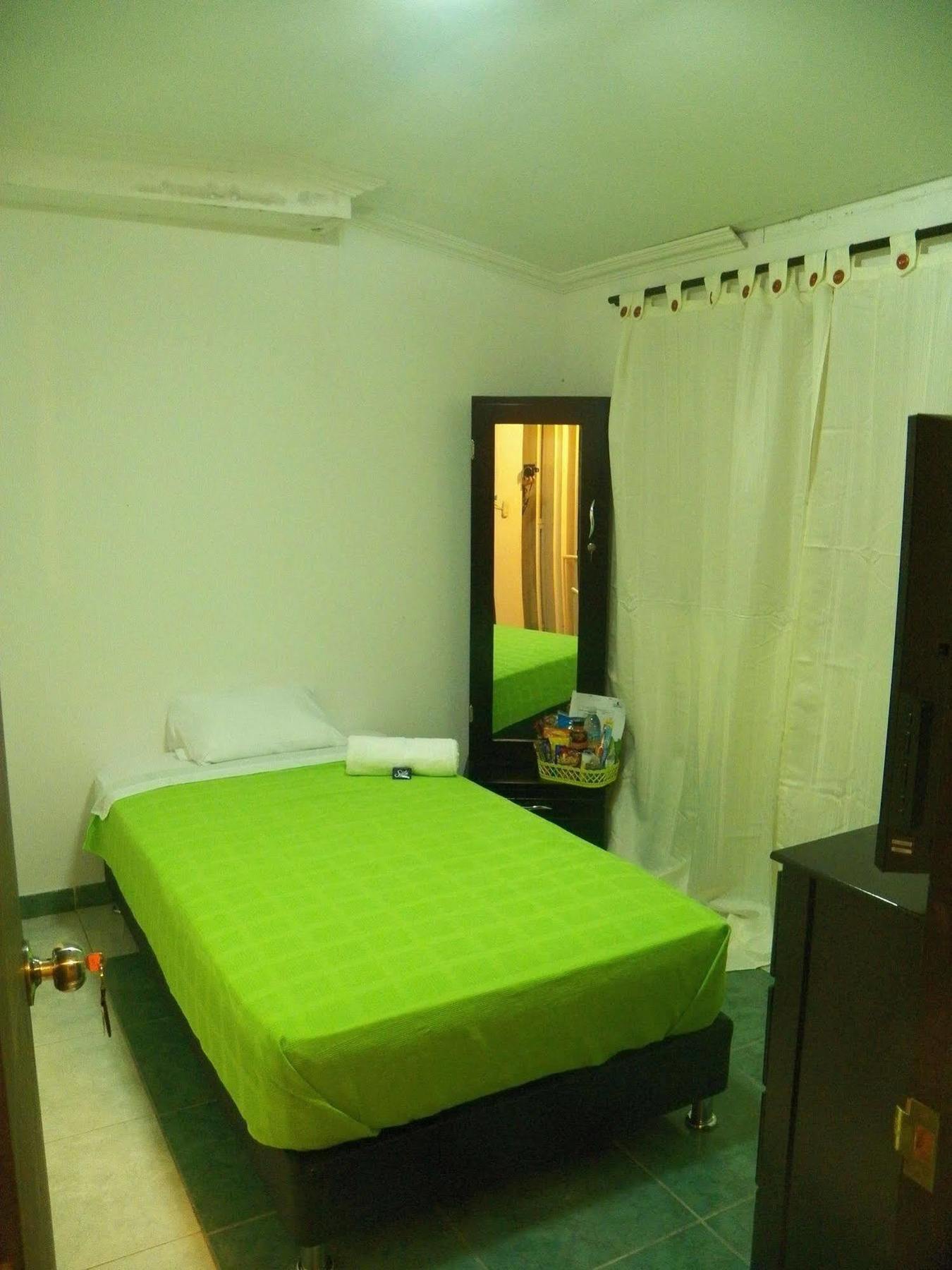 מניזאלס Hostal Deluxe Santander מראה חיצוני תמונה