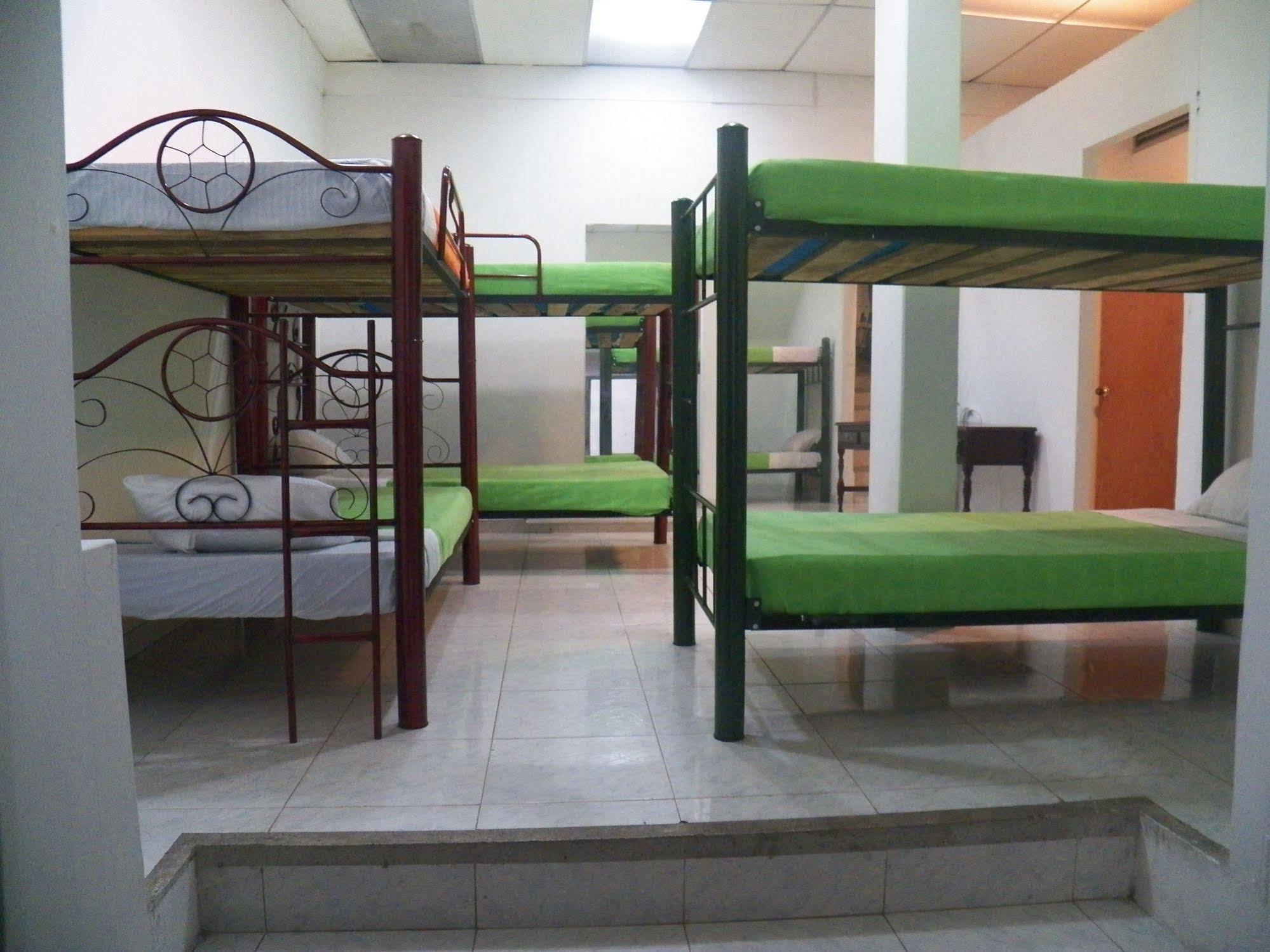 מניזאלס Hostal Deluxe Santander מראה חיצוני תמונה
