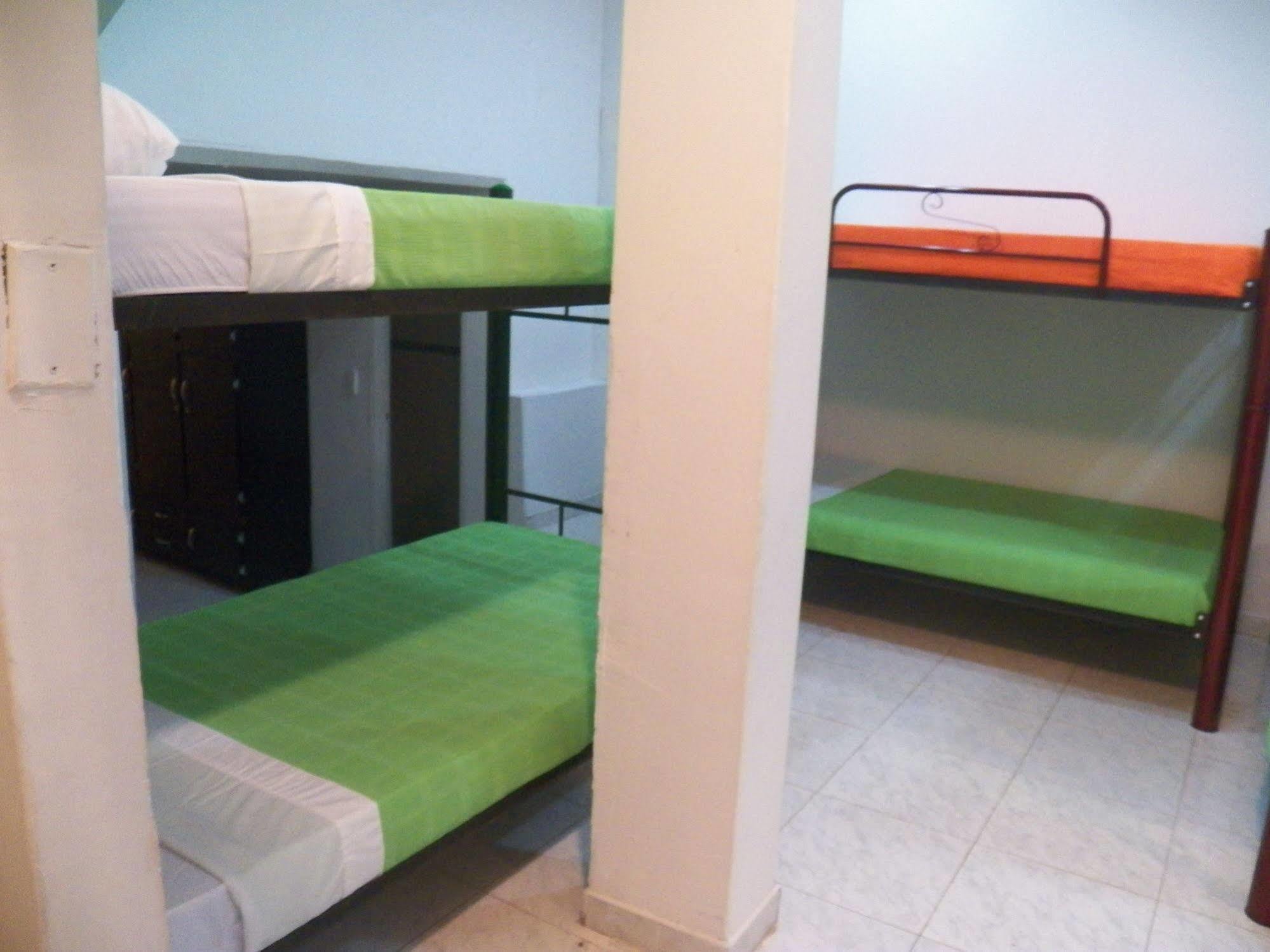 מניזאלס Hostal Deluxe Santander מראה חיצוני תמונה