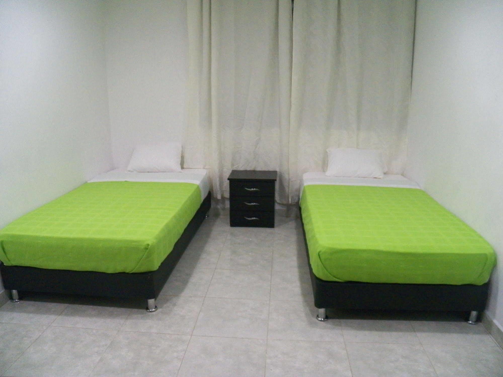 מניזאלס Hostal Deluxe Santander מראה חיצוני תמונה