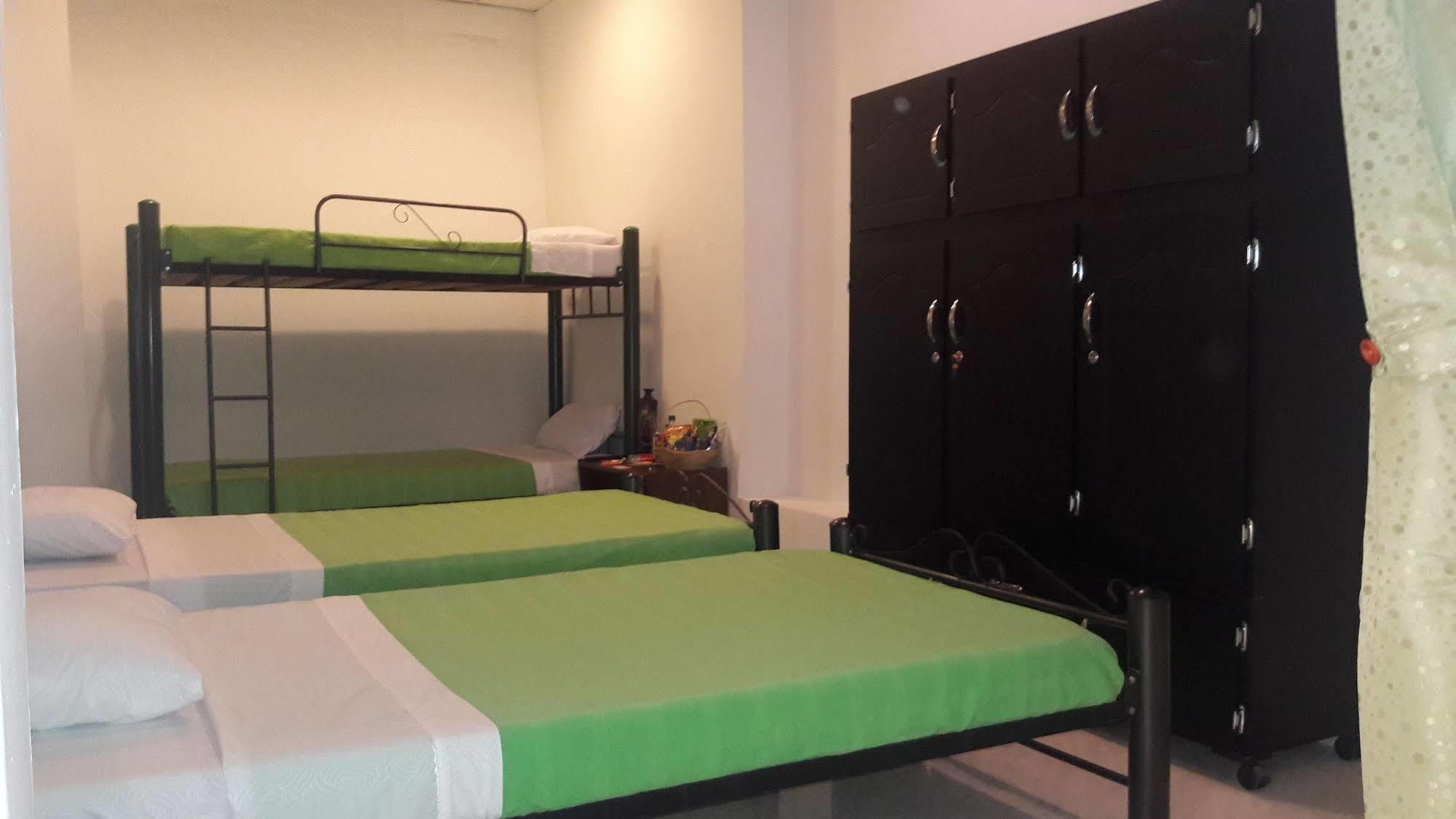 מניזאלס Hostal Deluxe Santander מראה חיצוני תמונה