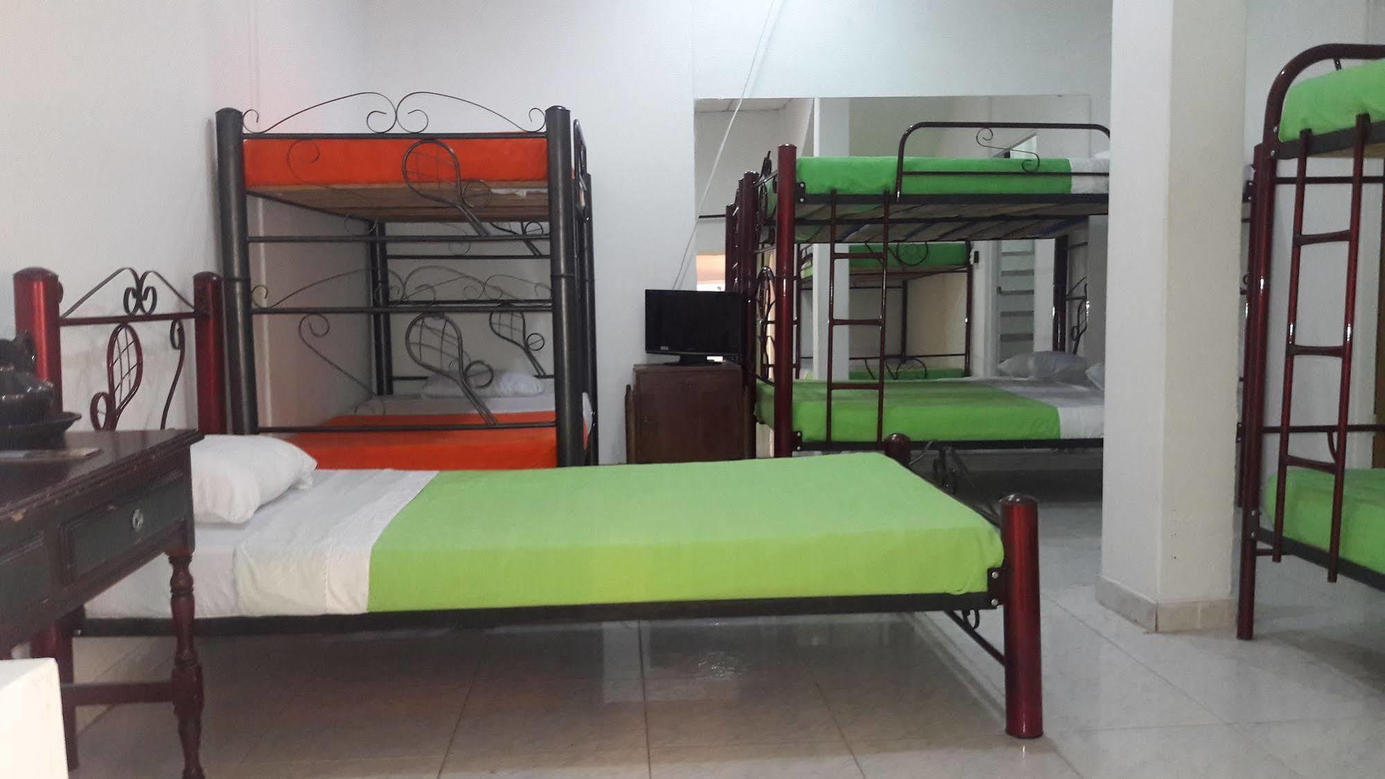 מניזאלס Hostal Deluxe Santander מראה חיצוני תמונה