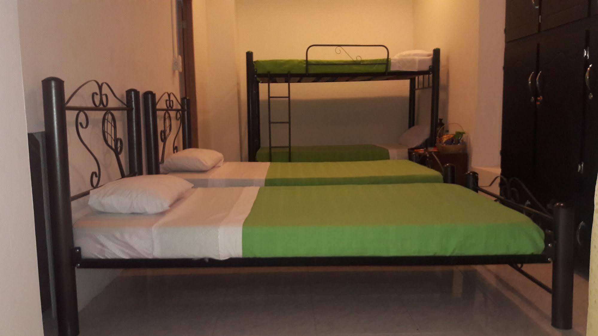 מניזאלס Hostal Deluxe Santander מראה חיצוני תמונה