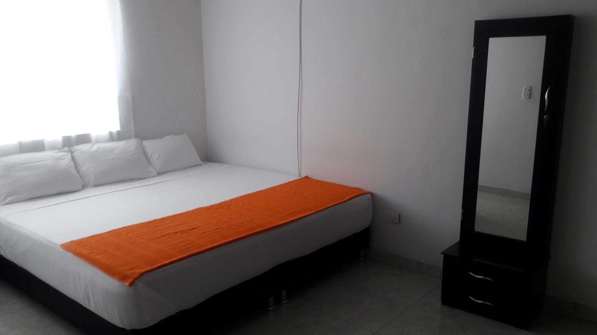 מניזאלס Hostal Deluxe Santander מראה חיצוני תמונה