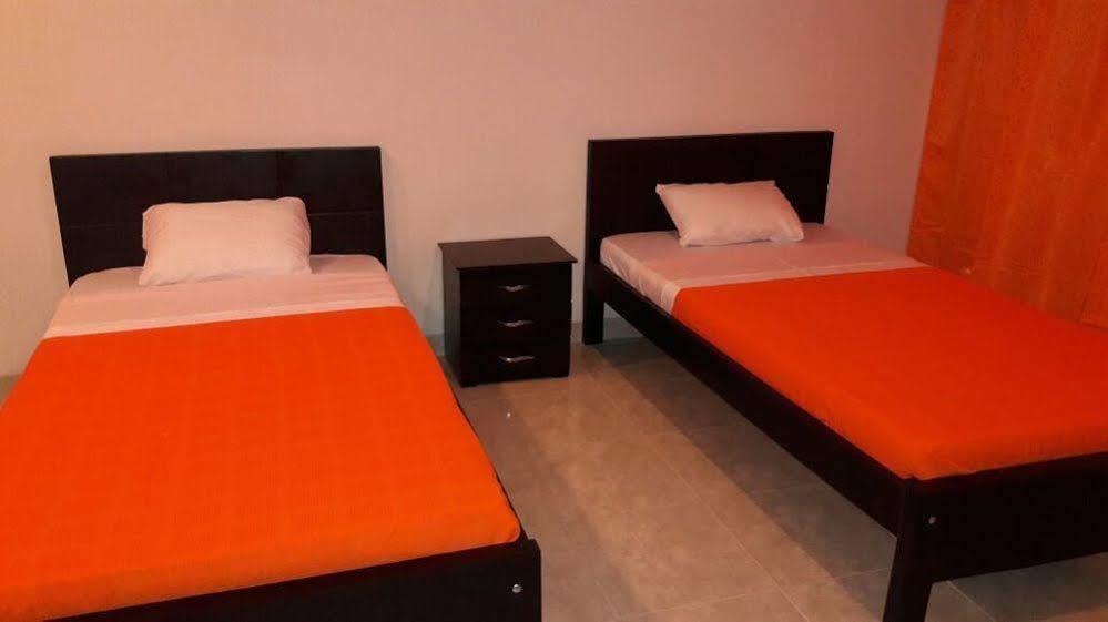 מניזאלס Hostal Deluxe Santander מראה חיצוני תמונה